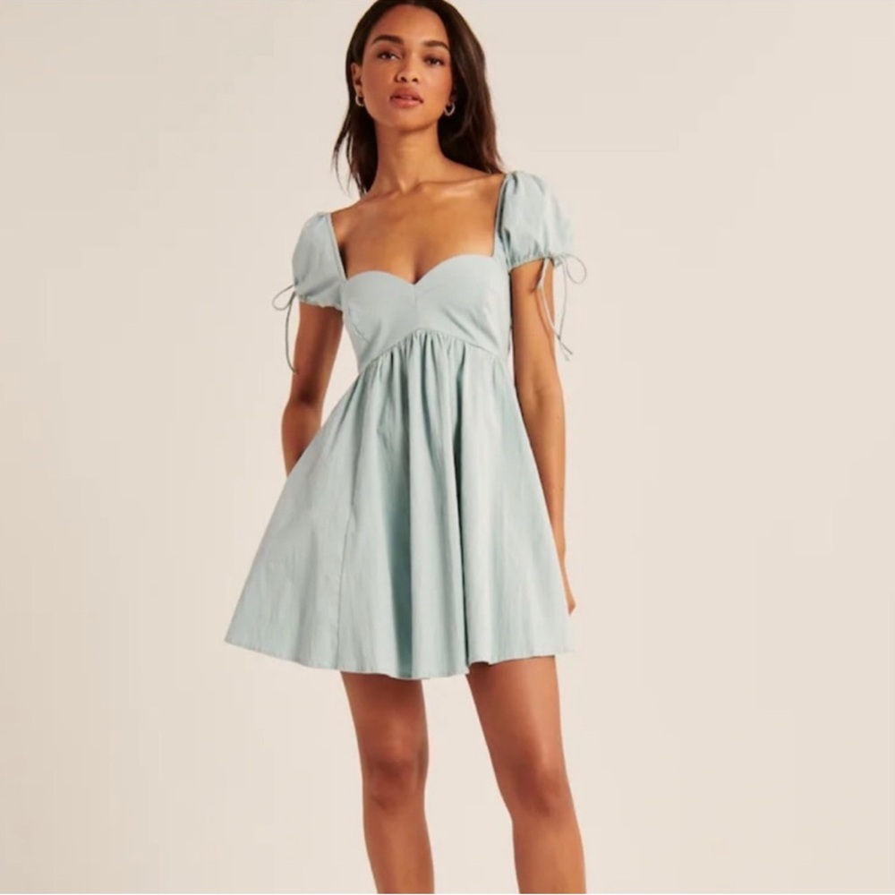 Abercrombie and Fitch Blue Puff Sleeve Dress